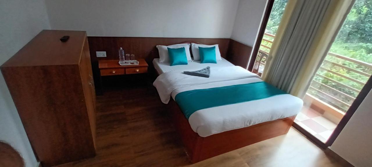 Hotel Dolly Pokhara Dış mekan fotoğraf