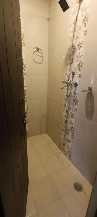 Hotel Dolly Pokhara Dış mekan fotoğraf