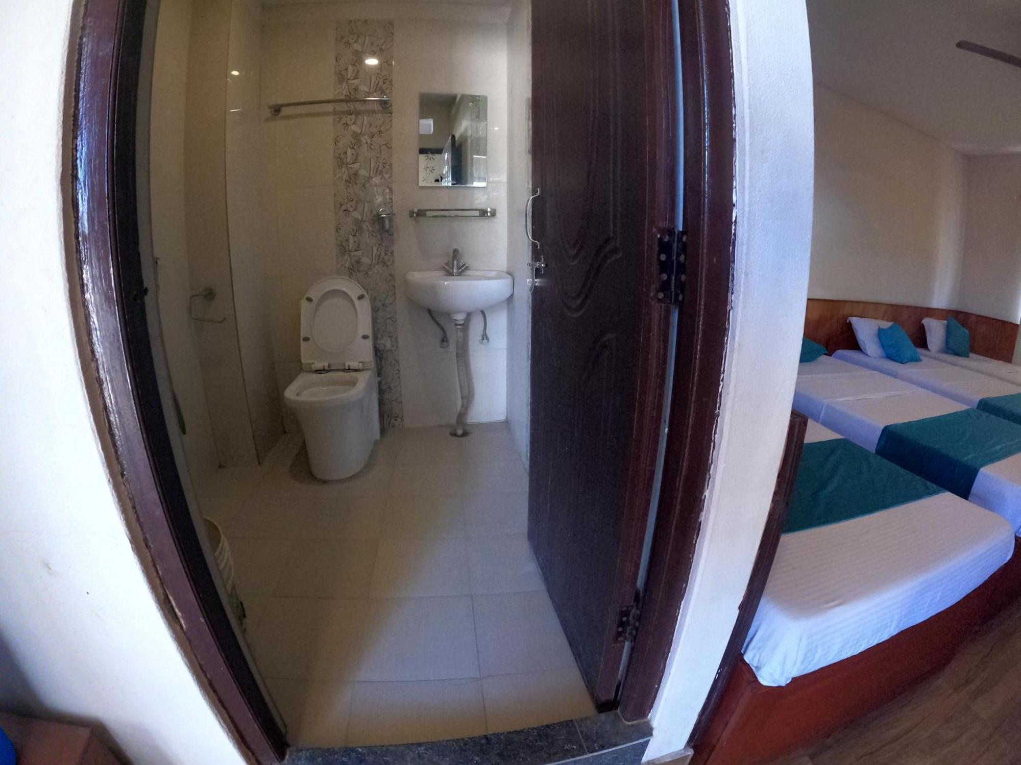 Hotel Dolly Pokhara Dış mekan fotoğraf